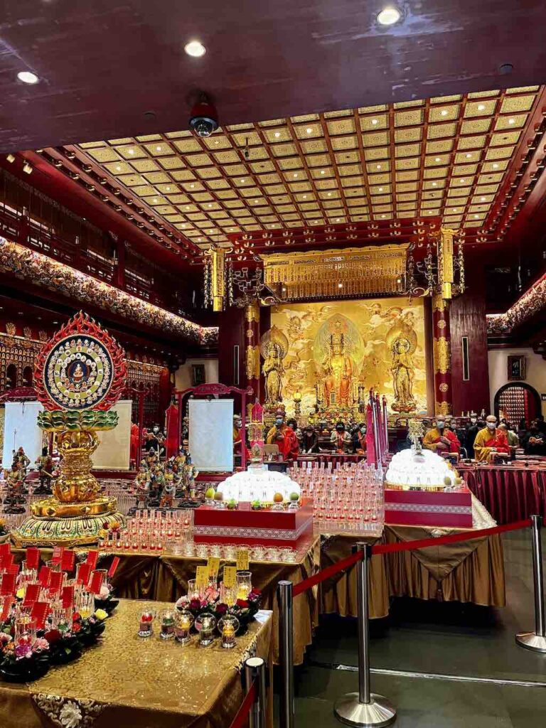 Buddha tooth relic temple chinatown singapore