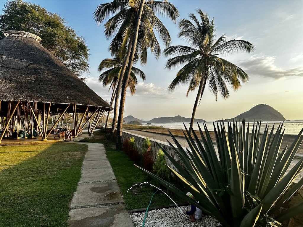 Kertasari Sumbawa beach and hotel Whales and Waves