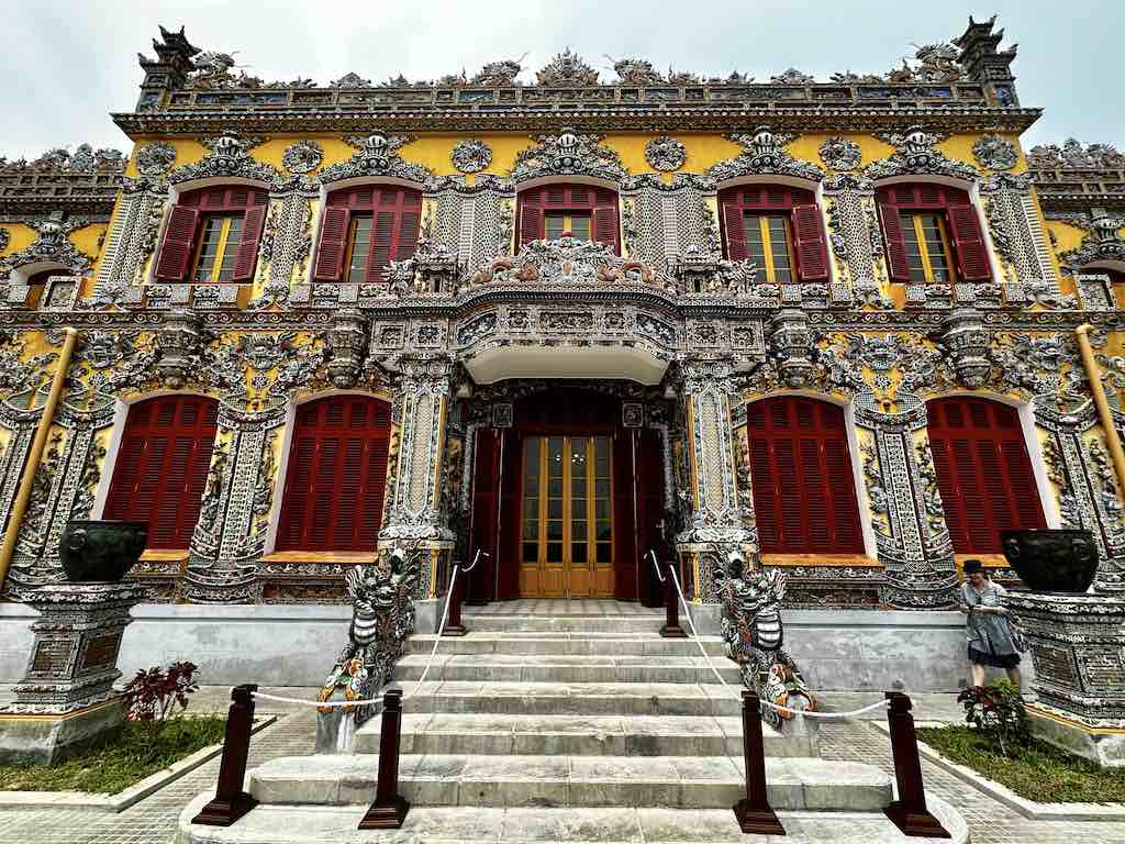 Kien Trun palace hue imperial city vietnam