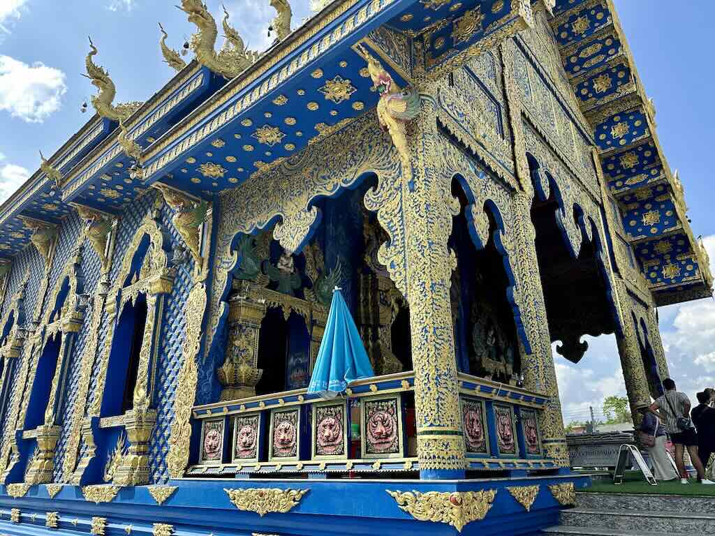 blue temple Wat Rong Suea Ten Chiang Rai