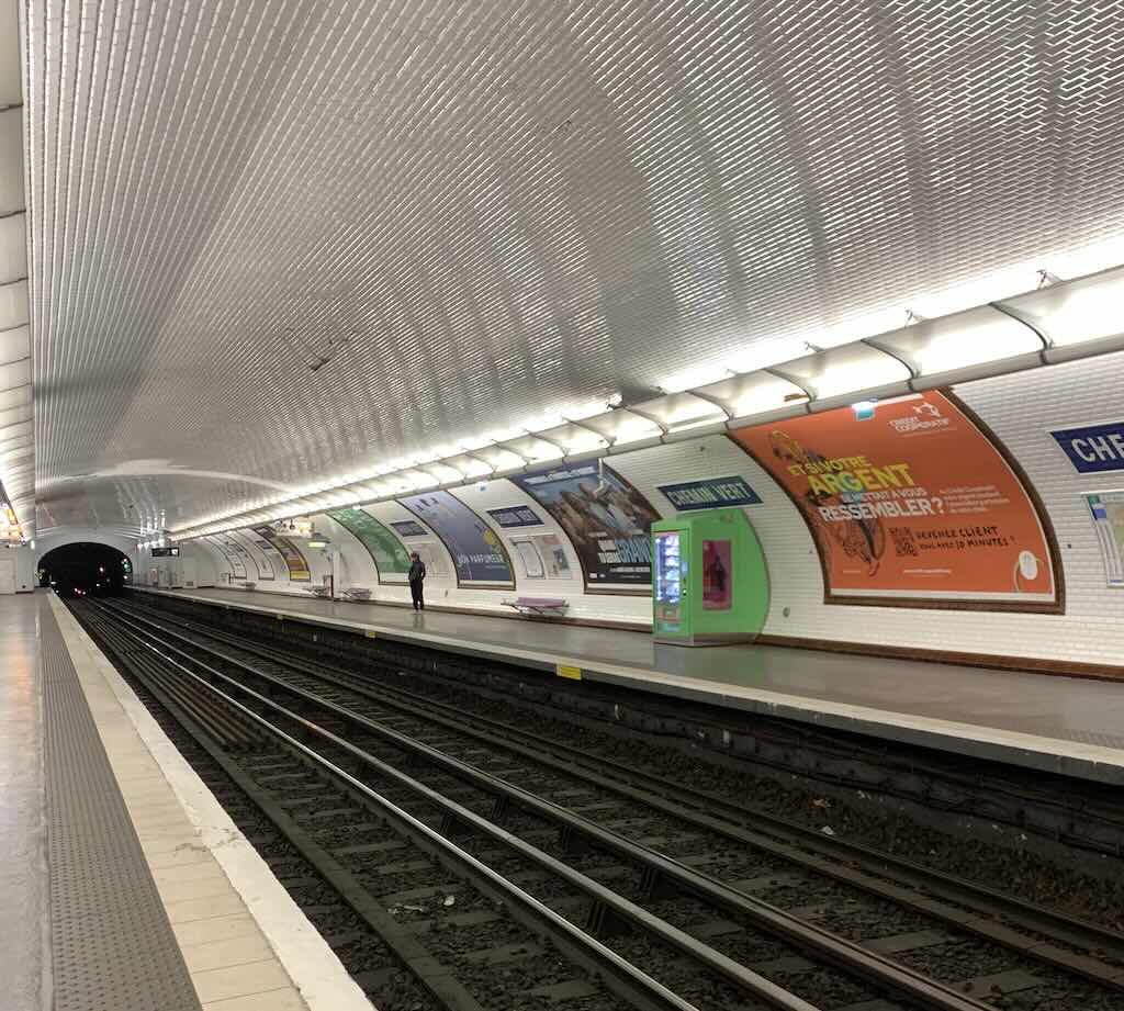 Metro station Chemin Vert Paris