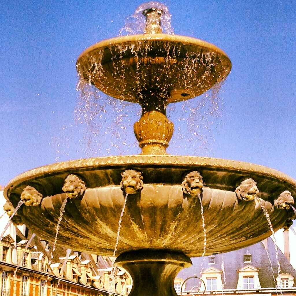 Place des Vosges Le Marais Paris