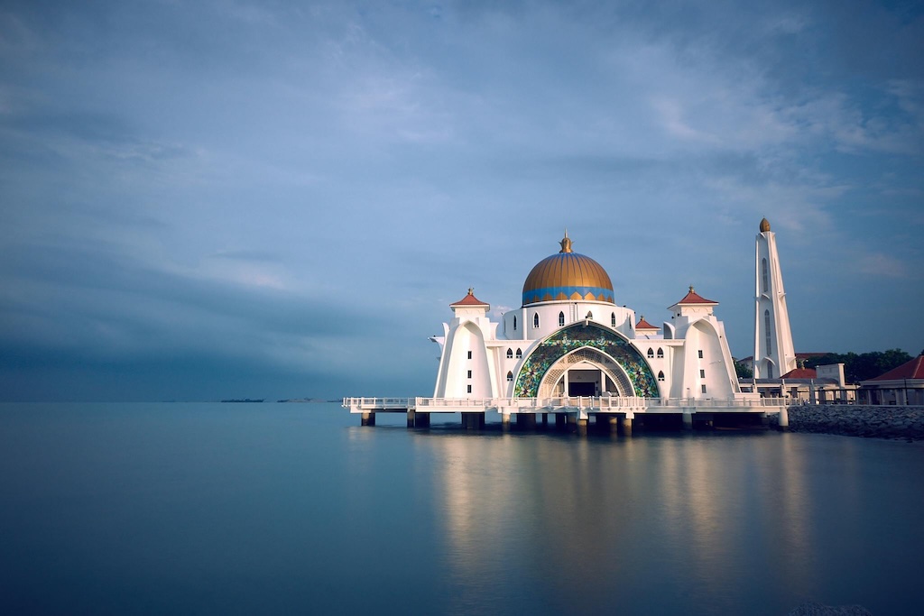 Straits mosque Malacca pexels Indra gunawan