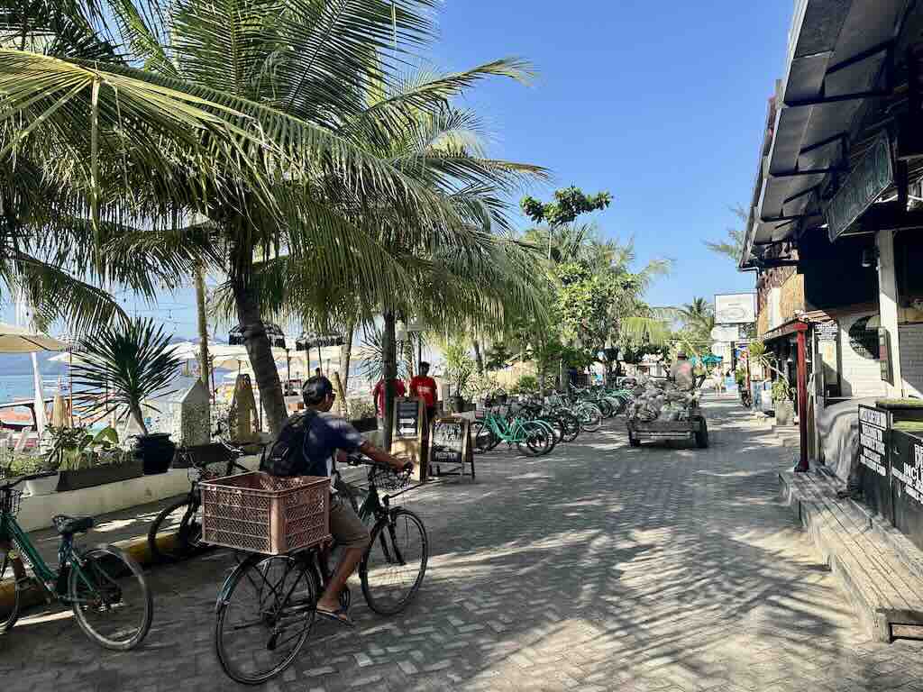 Gili Trawangan Gili islands main road