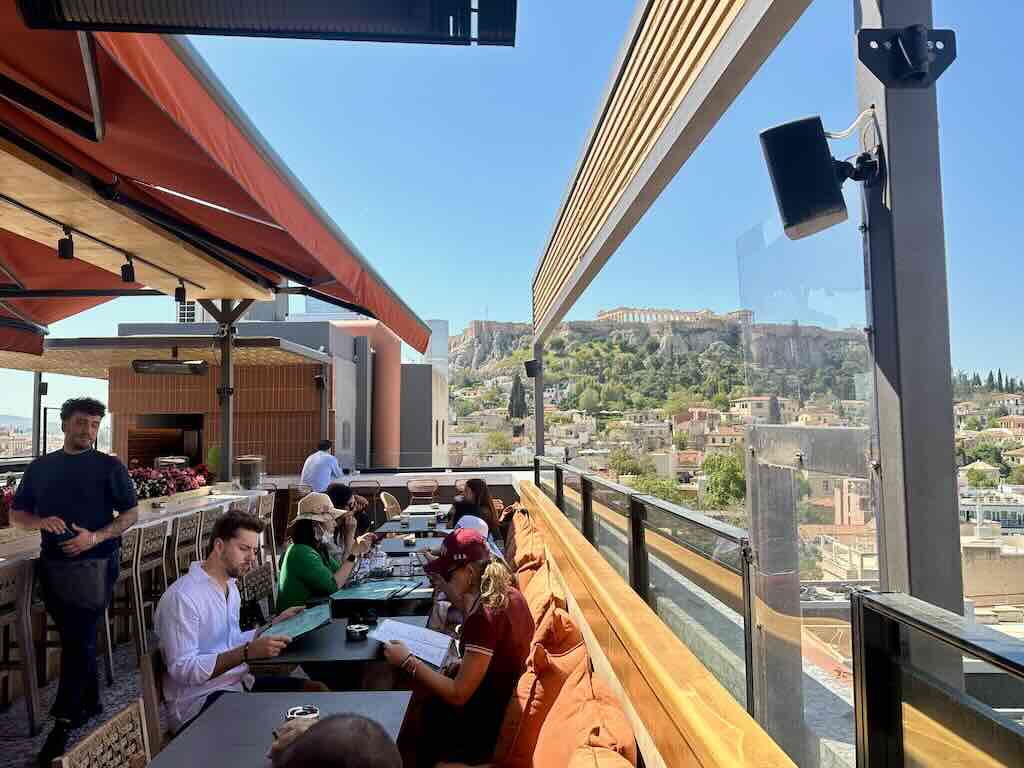 Rooftop restaurant in Athens with view of the Acropolis