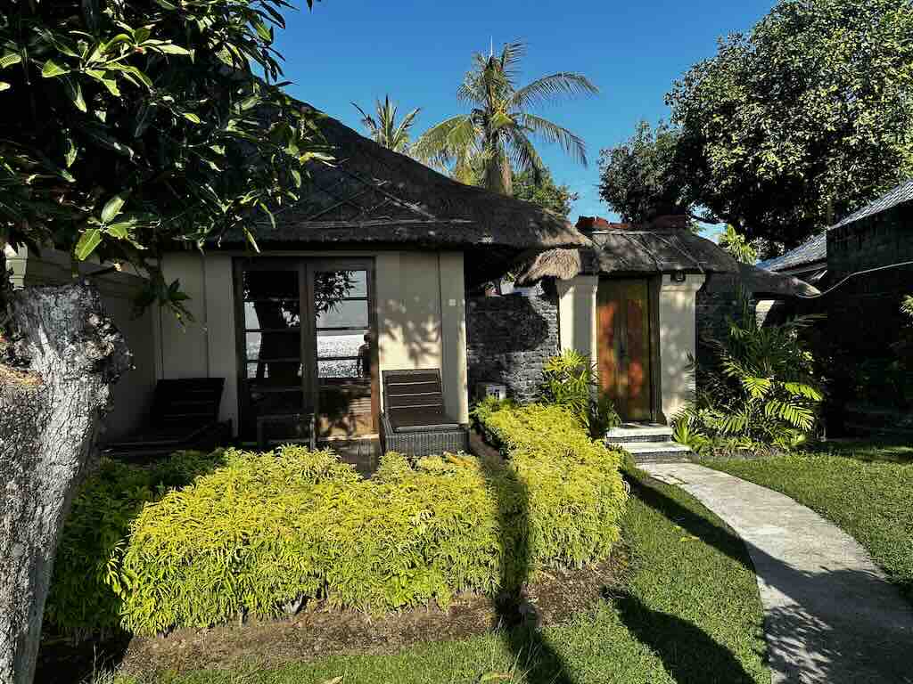 Mimpi Resort Tulamben, um resort de mergulho à beira-mar a 400 metros do naufrágio USAT Liberty, Bali