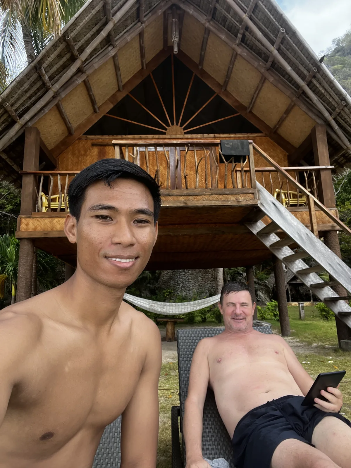 Un bungalow sulla spiaggia al Sangat Island Dive Resort vicino a Coron