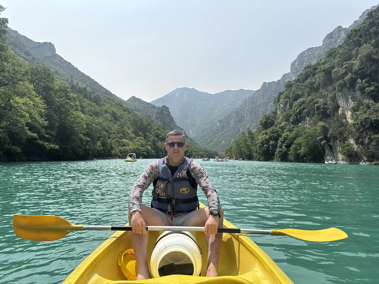 Blaise Jaeger in a yellow kayak in the Gorges du Verdon