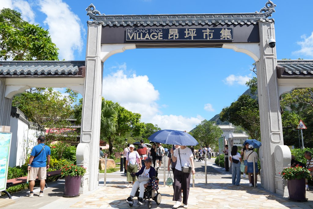 大屿山昂坪市集的入口大门